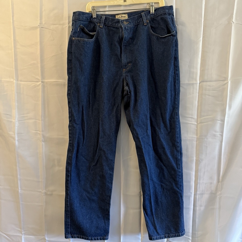 LL Bean Mens 42x32 (fit 38x31) Blue Jeans Denim Straight Dark Wash Natural Fit